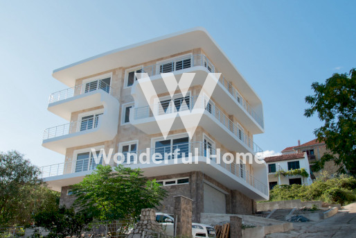 Квартира в новом здании на побережье Боко- Которской бухты, Крашичи, Черногория.