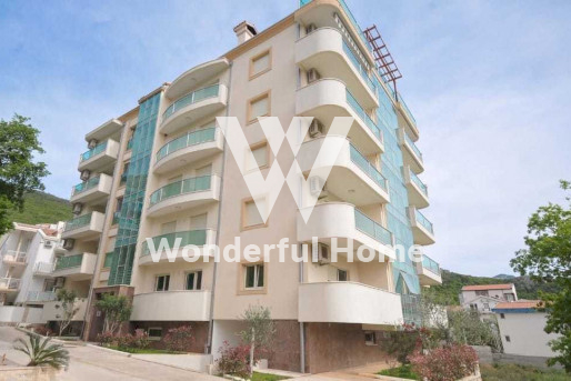 Piso nuevo de 2 dormitorios en Becici.