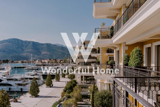 Apartamento de lujo de 81 m2 en el hotel de lujo Porto Montenegro, Tivat.